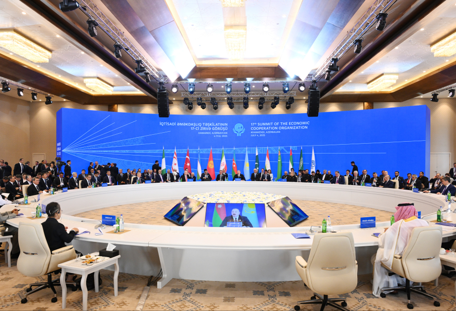 17. Gipfeltreffen der Organisation für wirtschaftliche Zusammenarbeit in Khankendi Präsident Ilham Aliyev hält eine Rede beim Gipfel  AKTUALISIERT 3  VIDEO