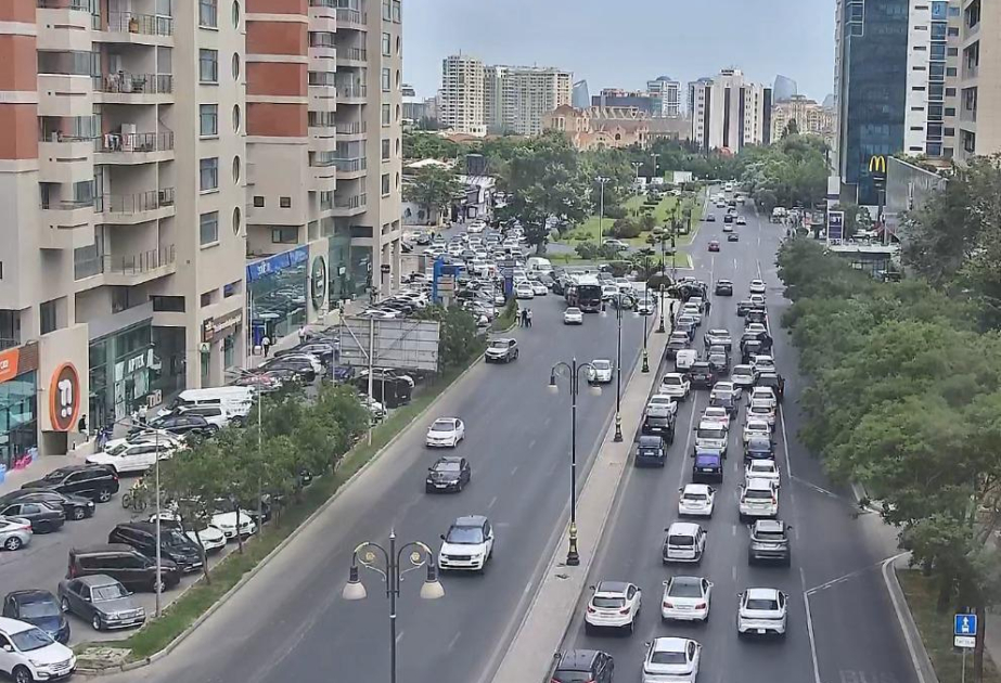 Tbilisi prospektində yol-nəqliyyat hadisəsi baş verib