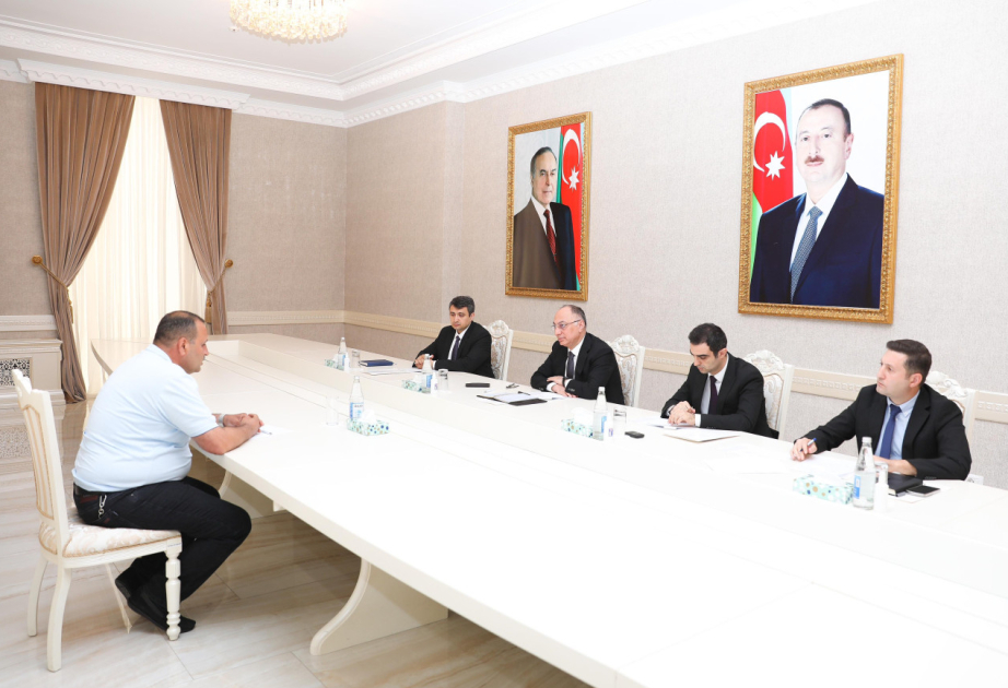 AQTA sədri Abşeronda vətəndaşların müraciətlərini dinləyib