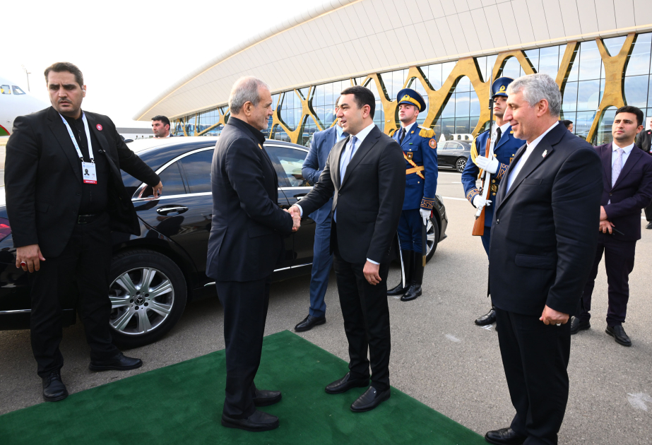 Le président iranien Massoud Pezeshkian termine sa visite en Azerbaïdjan