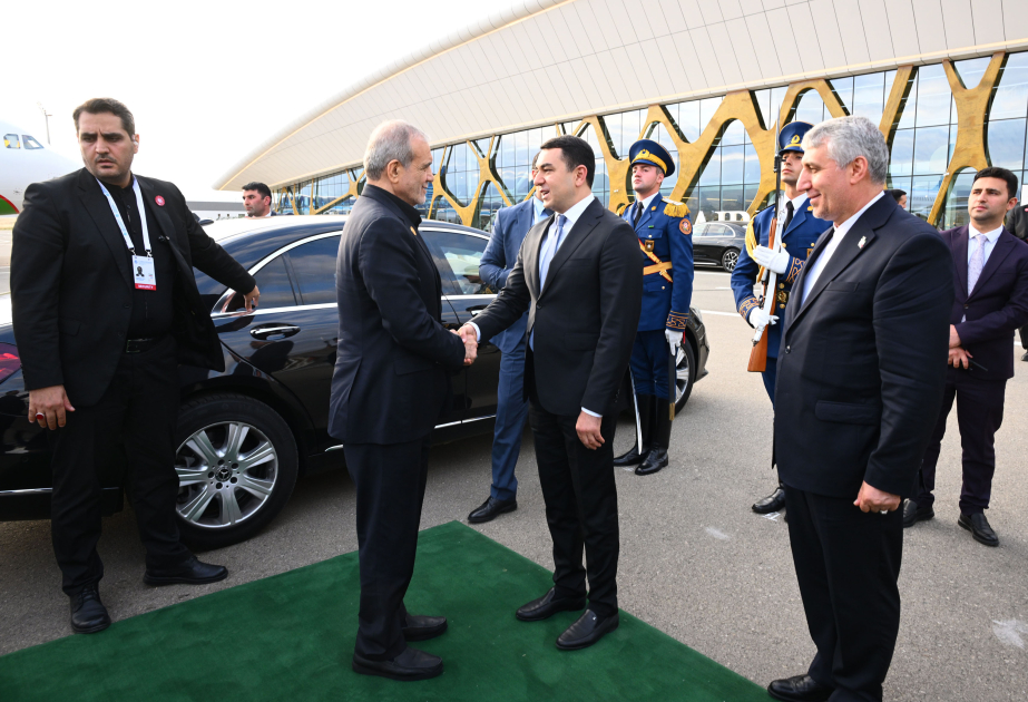 El Presidente de Irán concluye su visita a Azerbaiyán