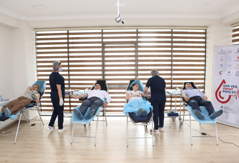 Aşura günü qanvermə ənənəsi: İlahiyyat İnstitutunda izdiham və həmrəylik VİDEO