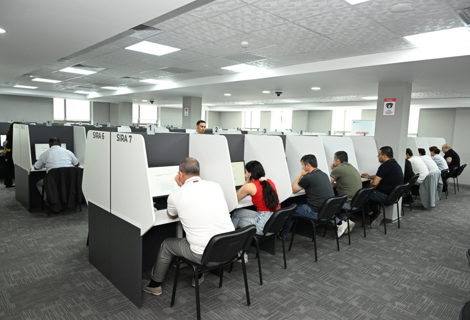 Vəkilliyə qəbulla bağlı test imtahanında 196 nəfər uğur qazanıb YENİLƏNİB