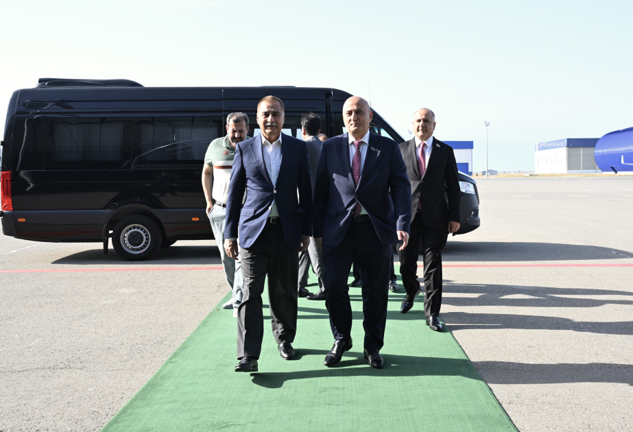 Le président de l'Assemblée nationale pakistanaise arrive en Azerbaïdjan pour une visite officielle