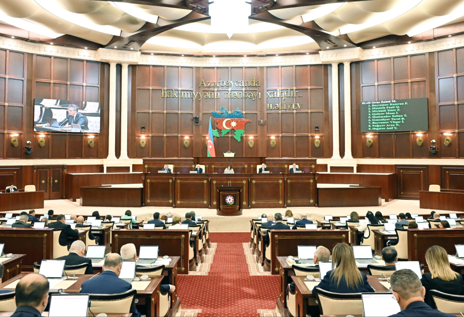 Normativ hüquqi aktlarla bağlı Konstitusiya Qanununa dəyişiklik edilib