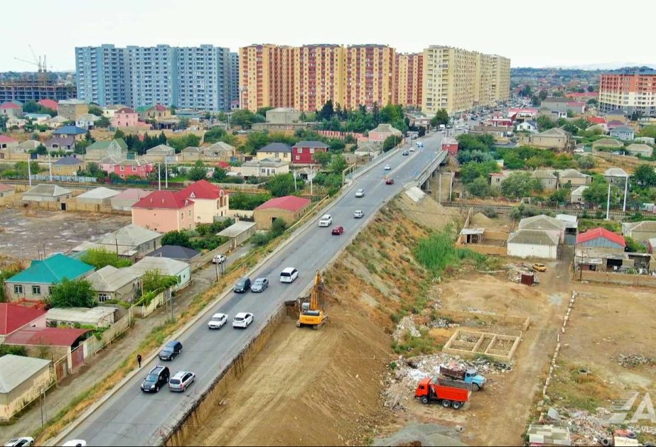 Sumqayıtı Saray qəsəbəsi ilə birləşdirən körpüyə aparan yanaşma yolları genişləndirilir VİDEO