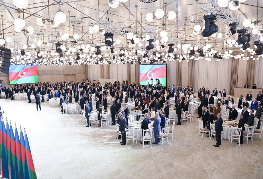 En el palacio Gulustan se celebró una recepción oficial con motivo del Día de los Funcionarios del Servicio Diplomático