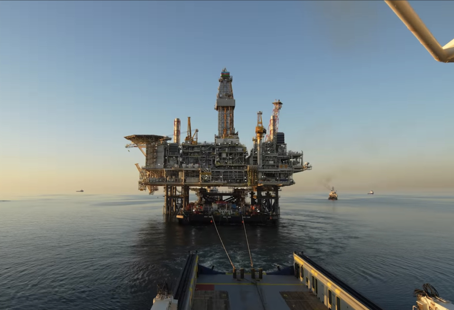 Цена барреля азербайджанской нефти превысила 76 долларов