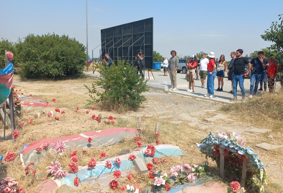 International travelers arrive in Aghdam