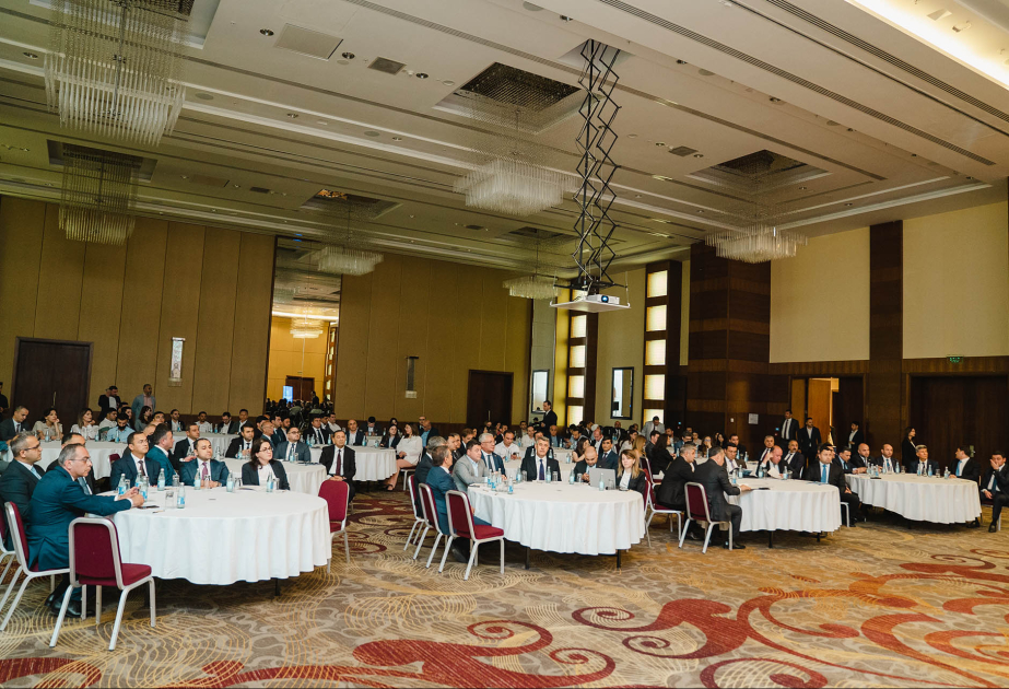 Bakıda Milli Biznesin İnkişafı Forumunun xüsusi sessiyası keçirilib