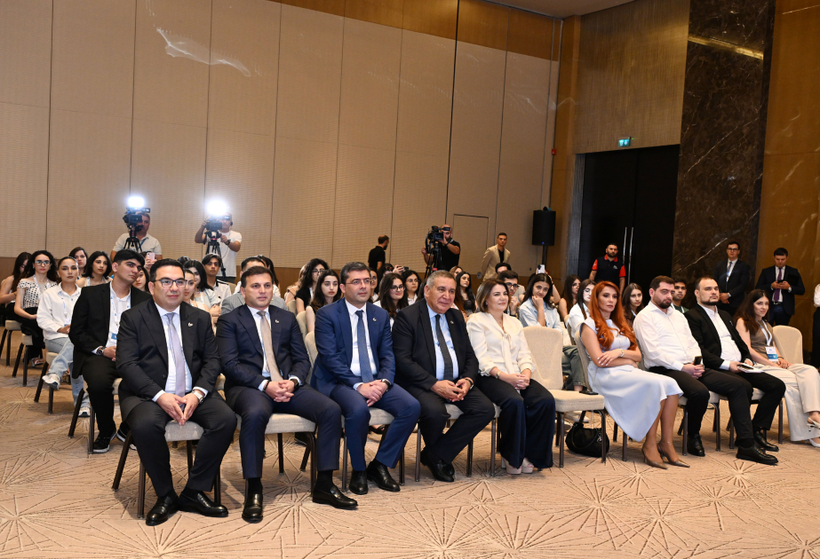 Media forum gets underway in Baku