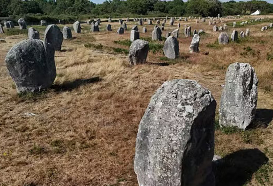 Karnak və Morbihan sahillərinin meqalitləri UNESCO-nun Dünya Mədəni İrs Siyahısına daxil edilib