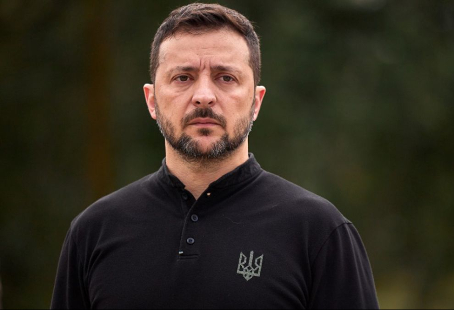Зеленский внес в Верховную Раду законопроекты о продлении срока действия военного положения и мобилизации в Украине