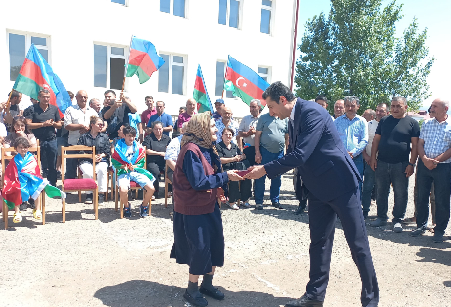 В Ходжалинском селе Тезебина 28 семьям вручили ключи от домов  ОБНОВЛЕНО ФОТО  ВИДЕО