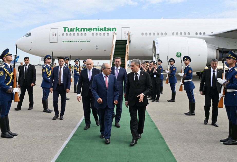 Vorsitzender des Volksrates Turkmenistans Gurbanguly Berdimuhamedov zu Besuch in Aserbaidschan eingetroffen