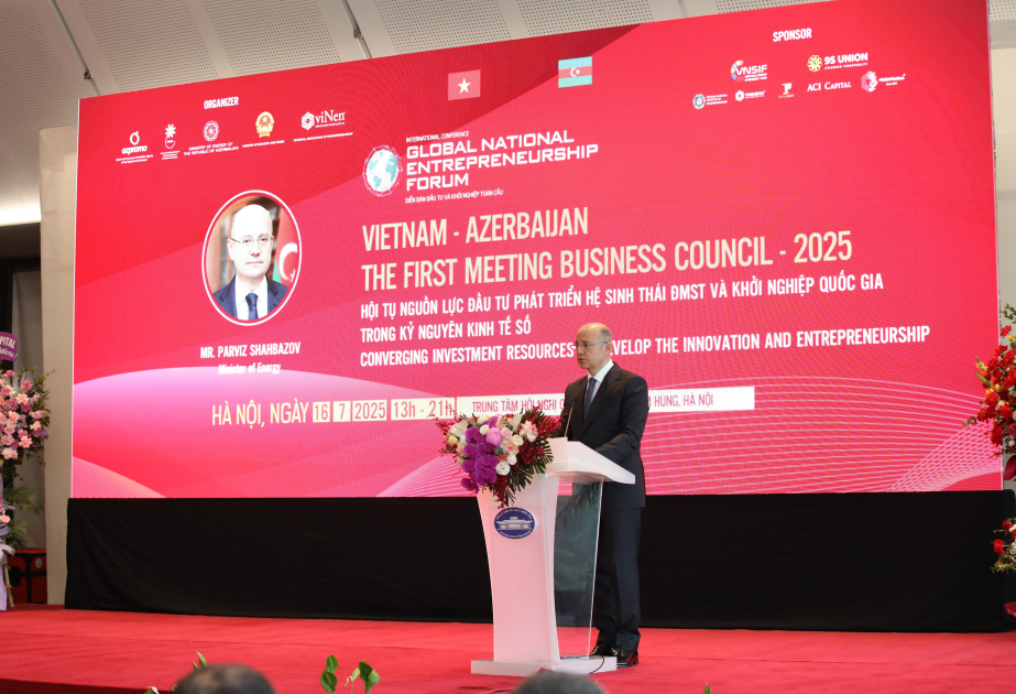 Se celebra en Hanói el foro empresarial Vietnam-Azerbaiyán