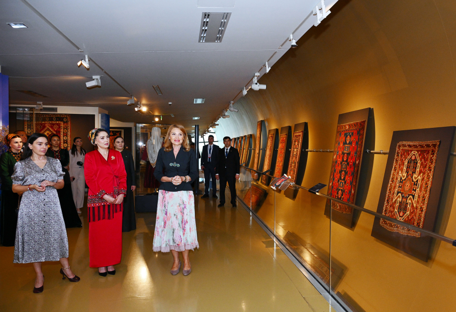Daughter of Chairman of Halk Maslahaty of Turkmenistan Oguljahan Atabayeva visits Azerbaijan National Carpet Museum