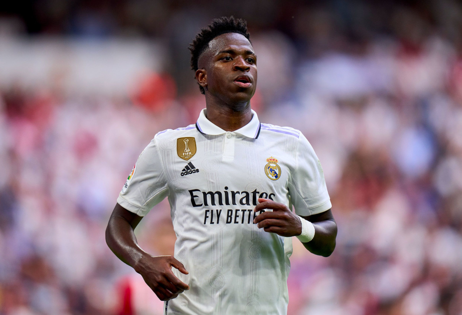 “Real Madrid” Vinisiusla danışıqları dayandırıb, futbolçu satışa çıxarılır