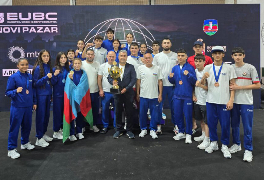 Юношеская сборная Азербайджана по боксу завершила чемпионат Европы с 13 медалями