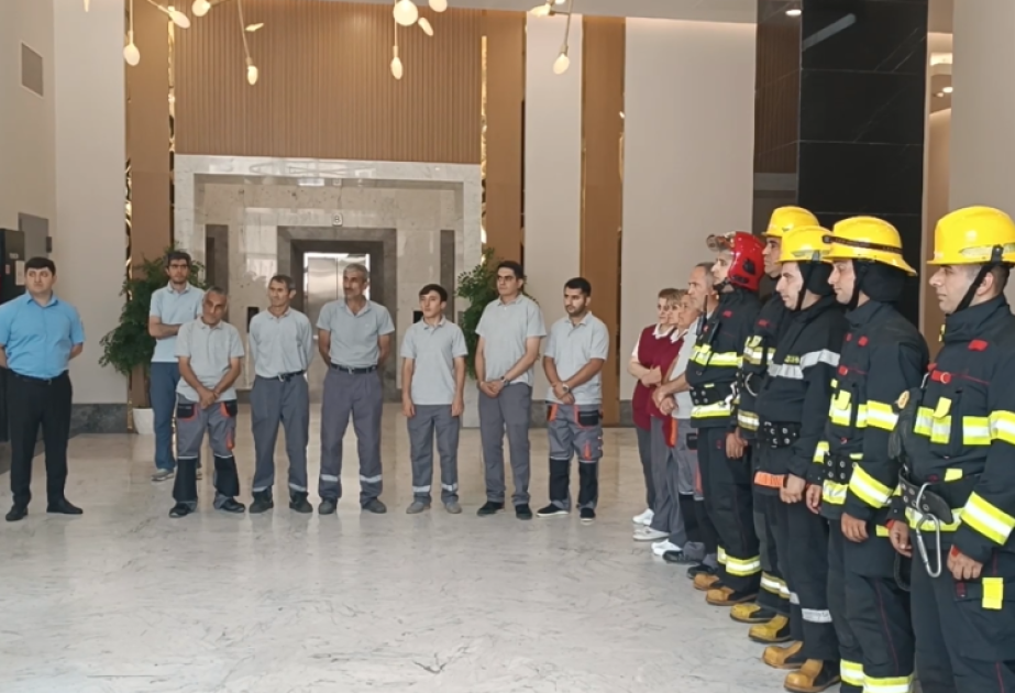 FHN çoxmərtəbəli yaşayış binasında təlim keçirib