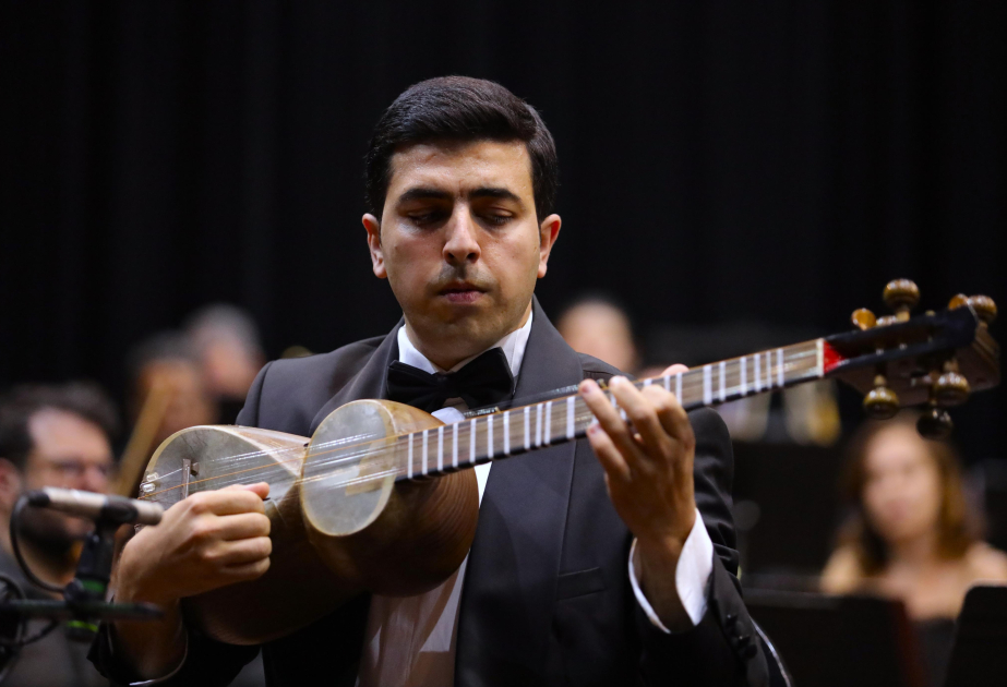 Beynəlxalq müsabiqə və festivallarda ölkəmizi layiqincə təmsil edən ifaçı - Səxavət Məmmədov