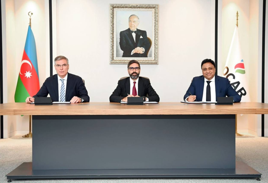 “Azəriqaz” və BƏƏ şirkəti arasında 480 milyon dollarlıq müqavilə imzalanıb