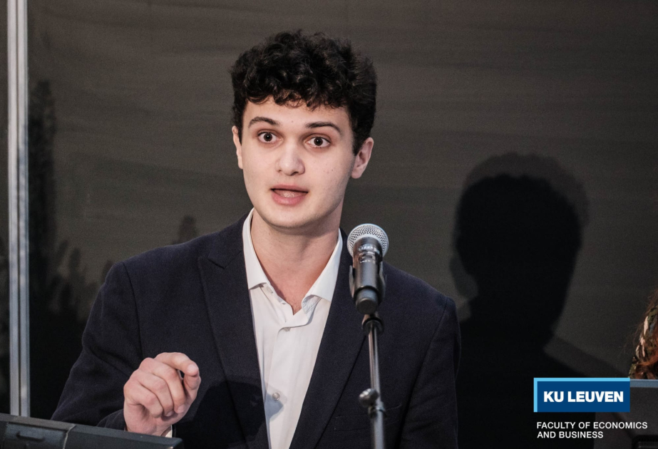 Joven azerbaiyano de 20 años se gradúa con honores de la Universidad KU Leuven de Bélgica