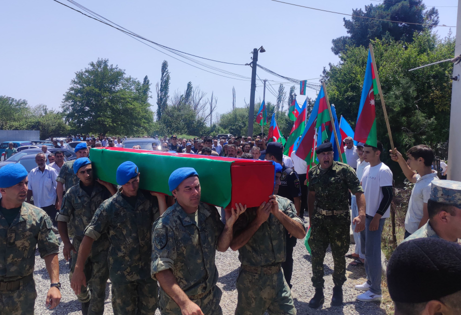 В Хачмазе похоронен воин, поднявшийся на вершину шехидства тридцать один год назад ФОТО ВИДЕО