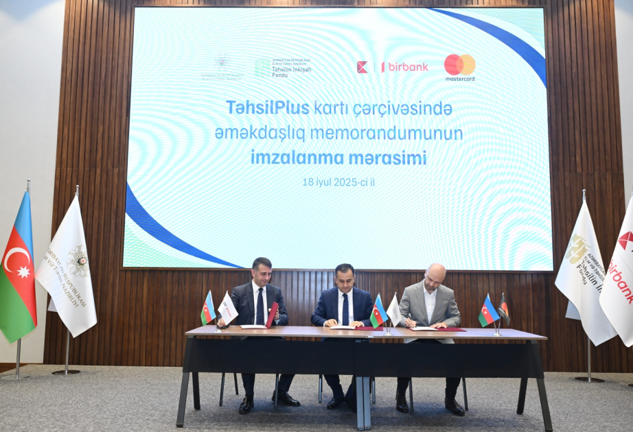 Təhsil işçiləri üçün güzəştli “TəhsilPlus” kartı ictimaiyyətə təqdim olunub