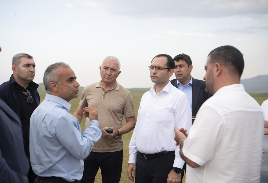 Nazir Məcnun Məmmədov Laçında təsərrüfatlara baş çəkib