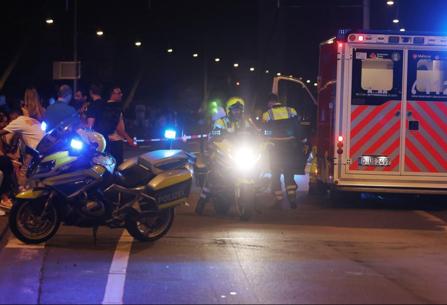 Düsseldorf: 19 Menschen durch Feuerwerkskörper verletzt - umgestürzte Strartrampe als Ursache vermutet