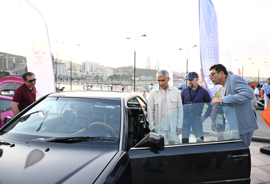 «Легенды ночи» произвели фурор в Баку: Legend Cars, финал картинга и дрифт-шоу