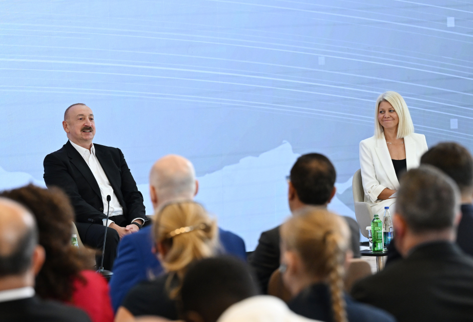 阿利耶夫总统: 阿塞拜疆同中国均有增加贸易规模的宏伟计划