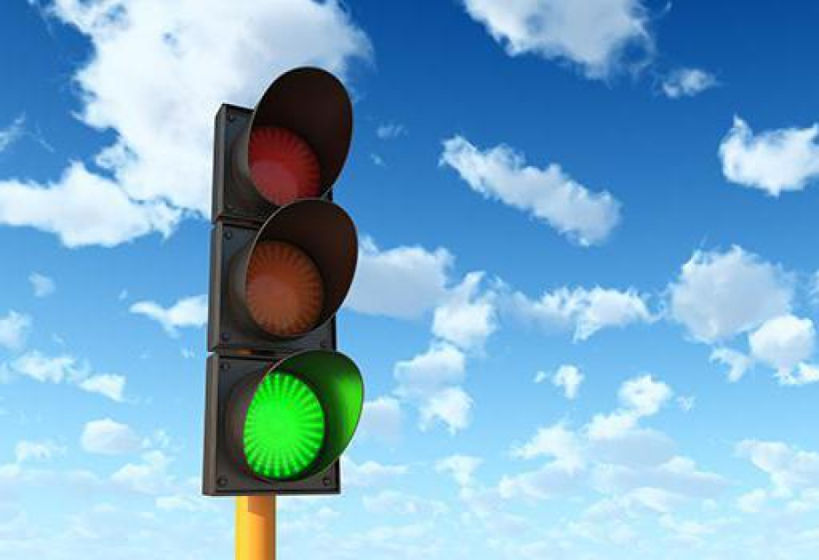 Paytaxtda iki yol kəsişməsində yeni svetoforlar quraşdırılıb