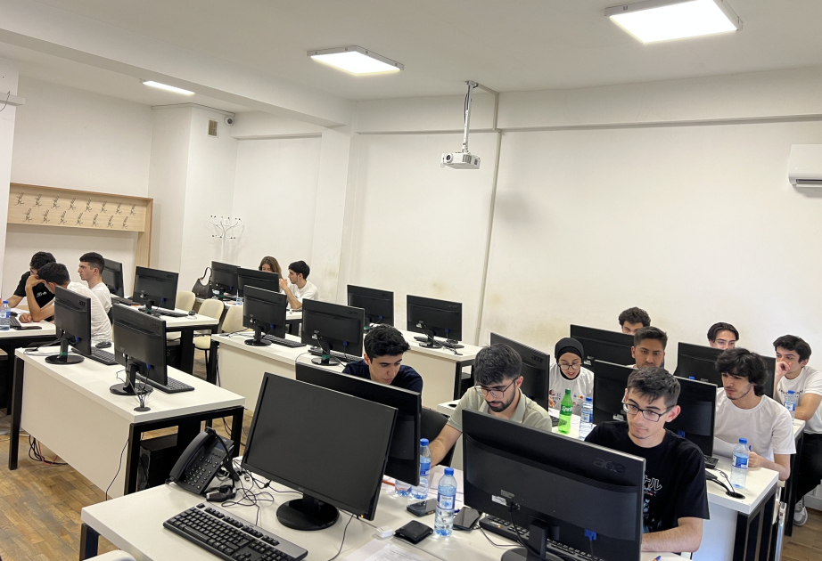 BDU komandası “Beynəlxalq proqramlaşdırma düşərgəsi”ndə iştirak edir