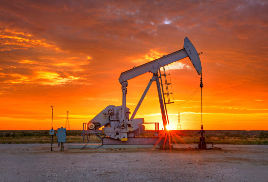 Oil prices fall in global markets