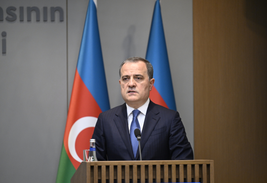 Aserbaidschans Außenminister zu Besuch in Georgien