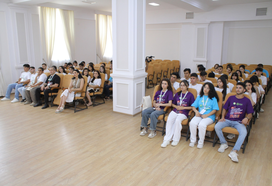 ADAU-nun yay məktəbinin iştirakçıları müxtəlif seminarlarda iştirak ediblər