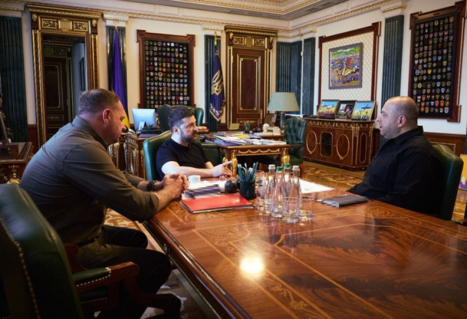 Зеленский поручил сформировать команду для переговоров с РФ