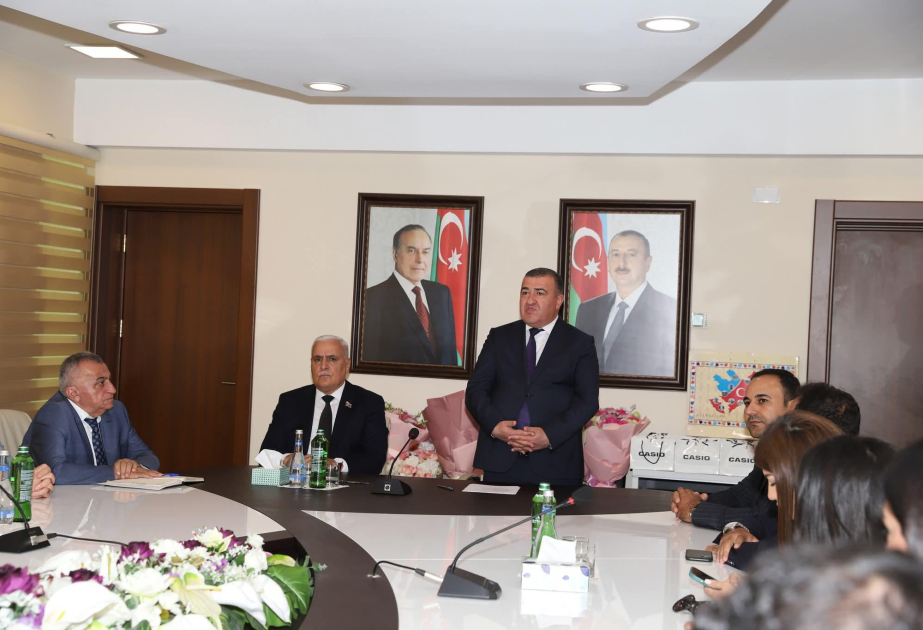 Xətai rayon İcra Hakimiyyətində Milli Mətbuat Günü ilə bağlı tədbir keçirilib