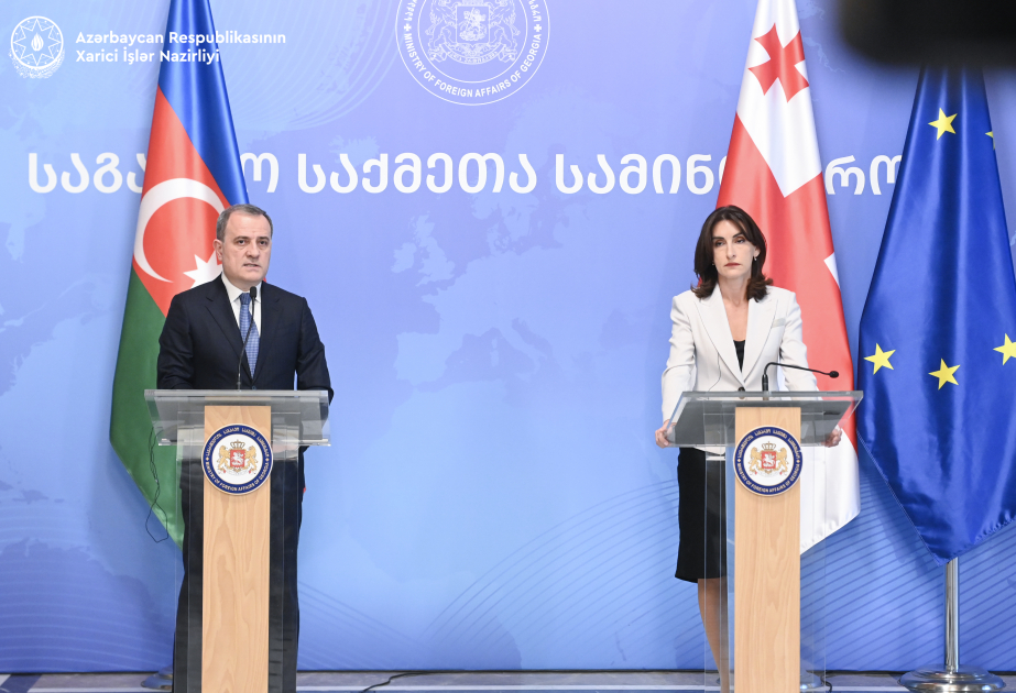 Außenminister Aserbaidschans: Um einen dauerhaften Frieden zu erreichen, ist eine Verfassungsänderung in Armenien notwendig