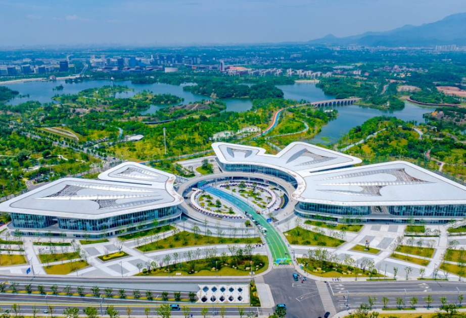 Jinyi Lake: A new industrial city rising from the barren in Zhejiang