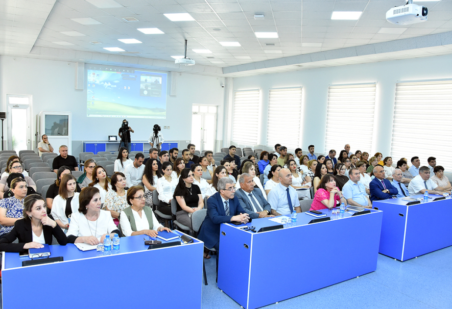Akademik Rasim Əliquliyev: Elmi seminarlar tədqiqatçıların bilik və təcrübə qazanması üçün intellektual dialoq platformasıdır