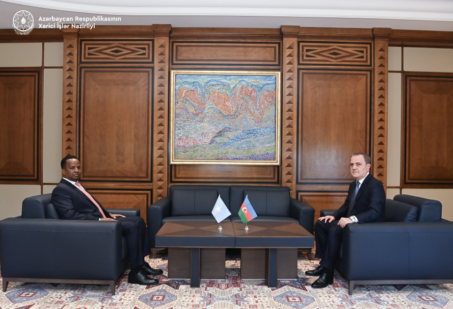 Se discutió el estado actual y las perspectivas de desarrollo de la cooperación bilateral entre Azerbaiyán y Somalia