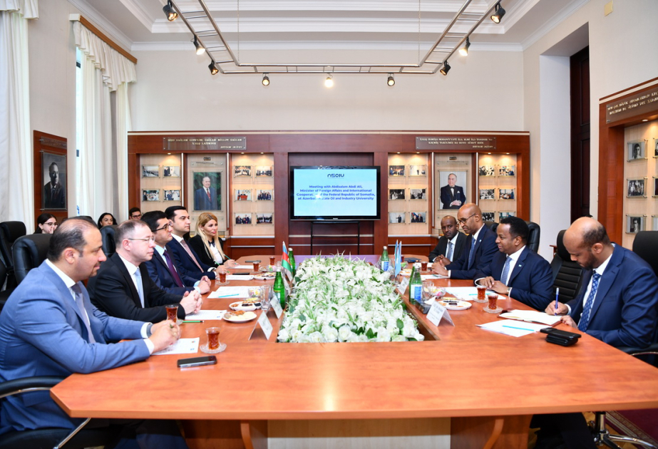 Somali FM visits Azerbaijan State Oil and Industry University