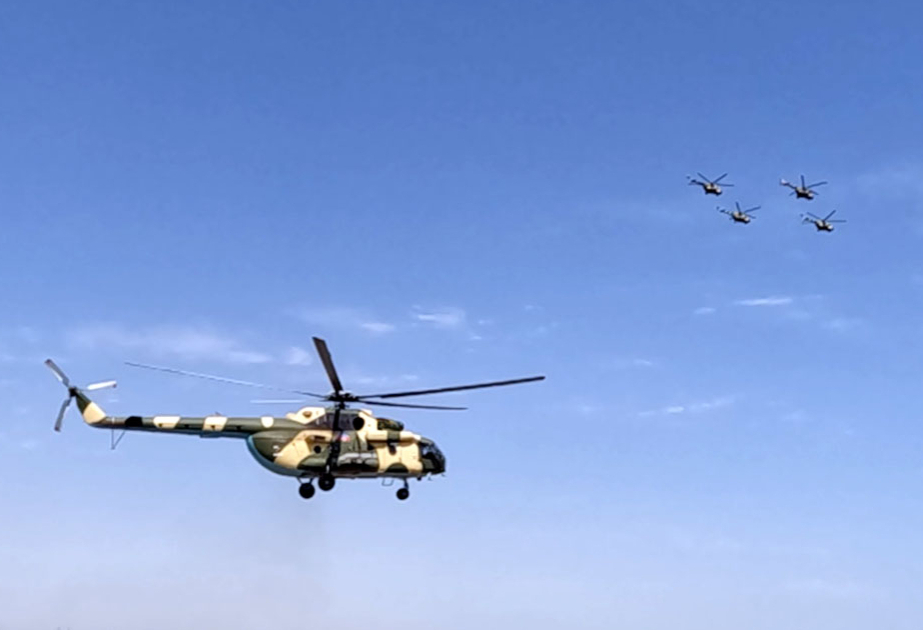 Военные пилоты выполнили учебно-тренировочные полеты