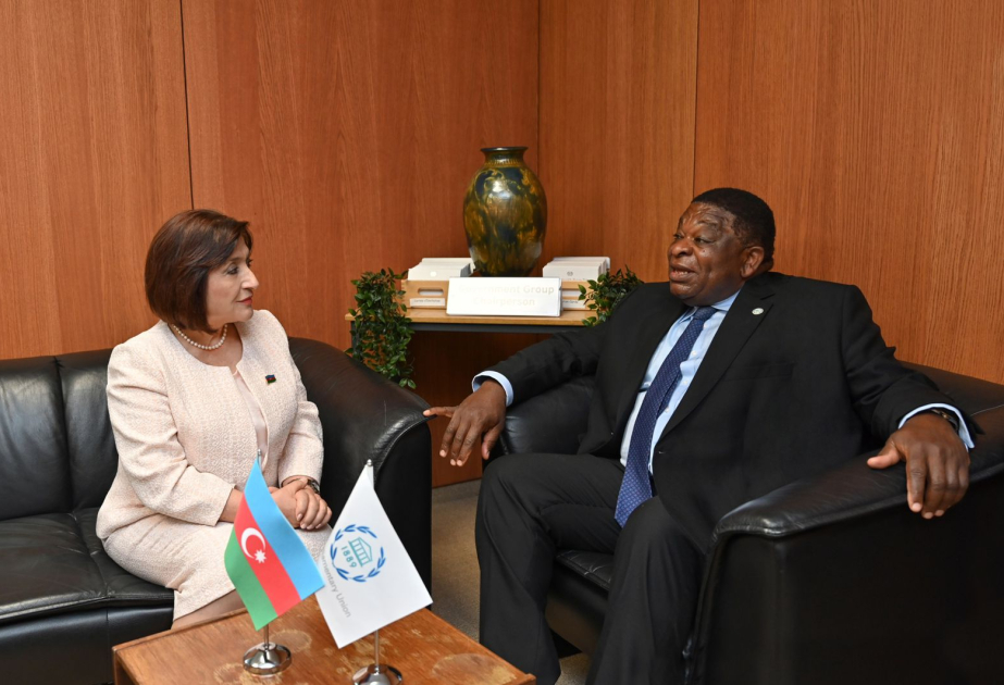 Entretien de Sahibé Gafarova avec Martin Chungong à Genève