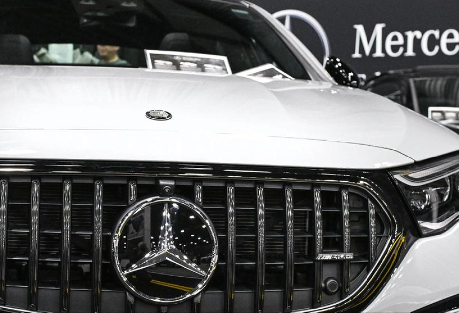 Gewinn bei Mercedes-Benz bricht um mehr als die Hälfte ein