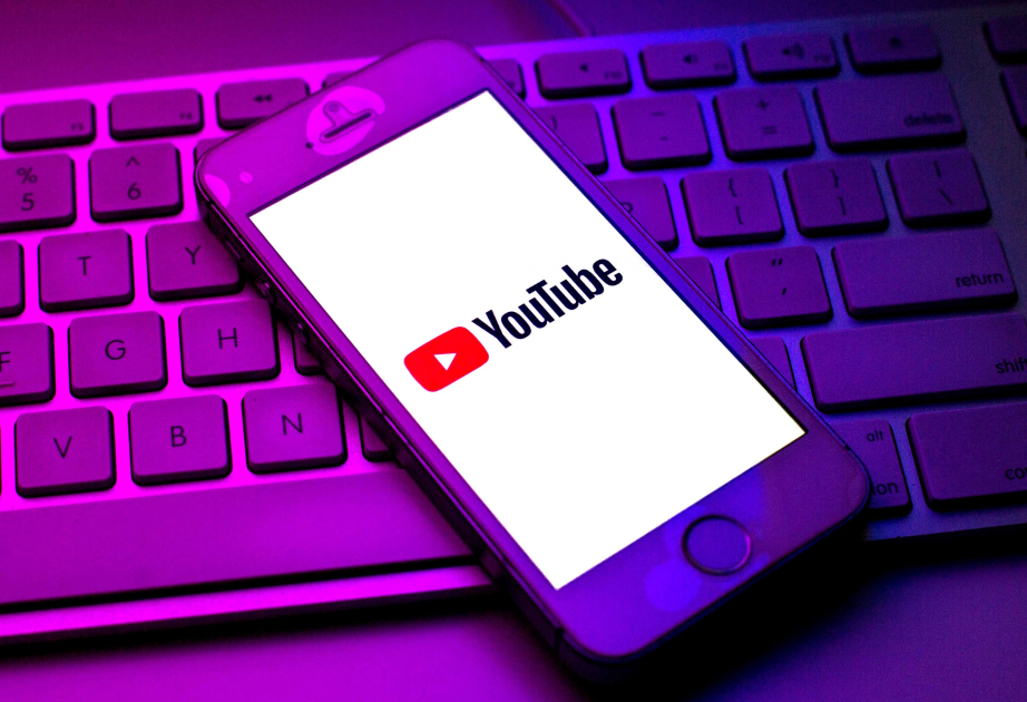 Avstraliyada “YouTube” yeniyetmələr üçün qadağan olunmuş sosial şəbəkələr siyahısına daxil edilib