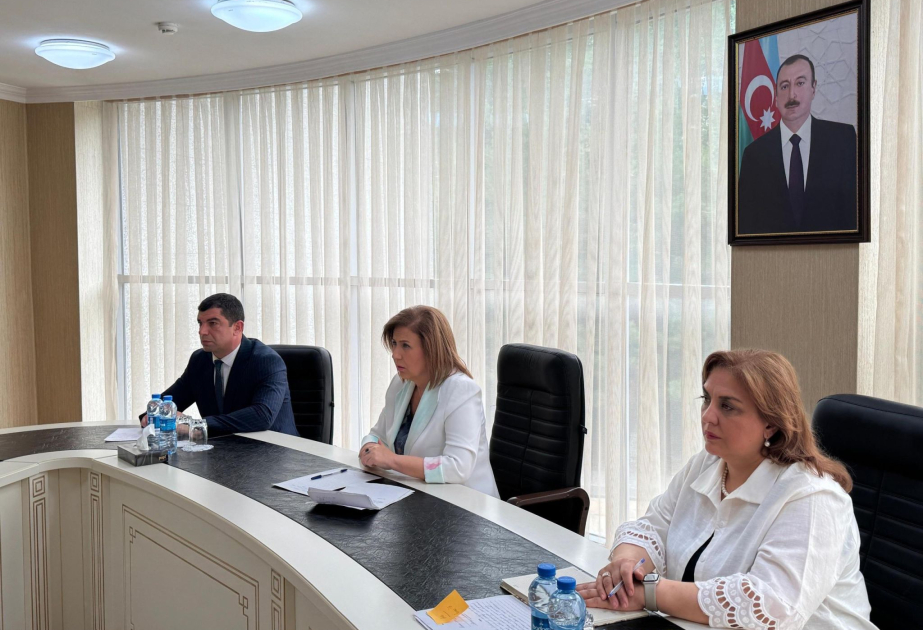Komitə sədri Qusarda vətəndaşların müraciətlərini dinləyib